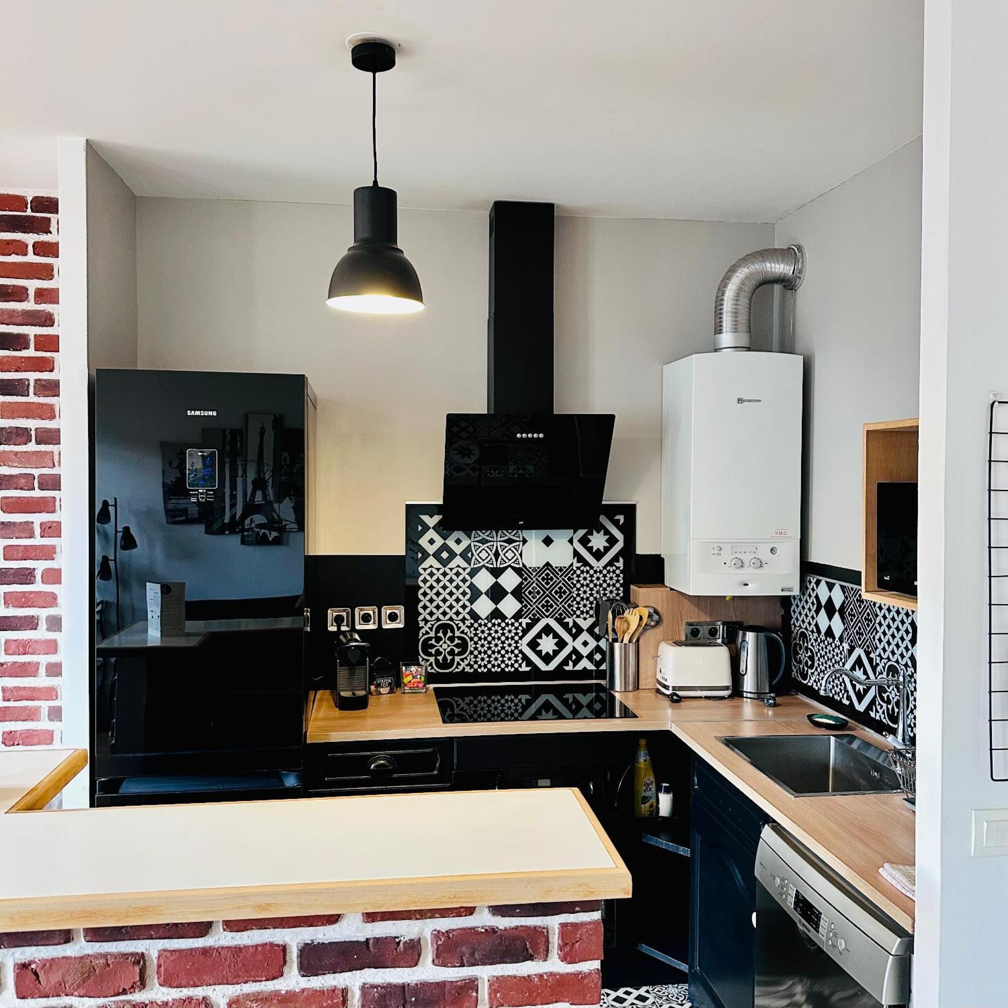Cosy Carre Elysee Apartment